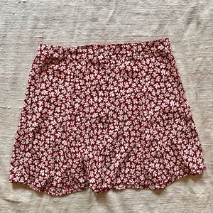 REFORMATION// Flounce Skirt in Grenadine